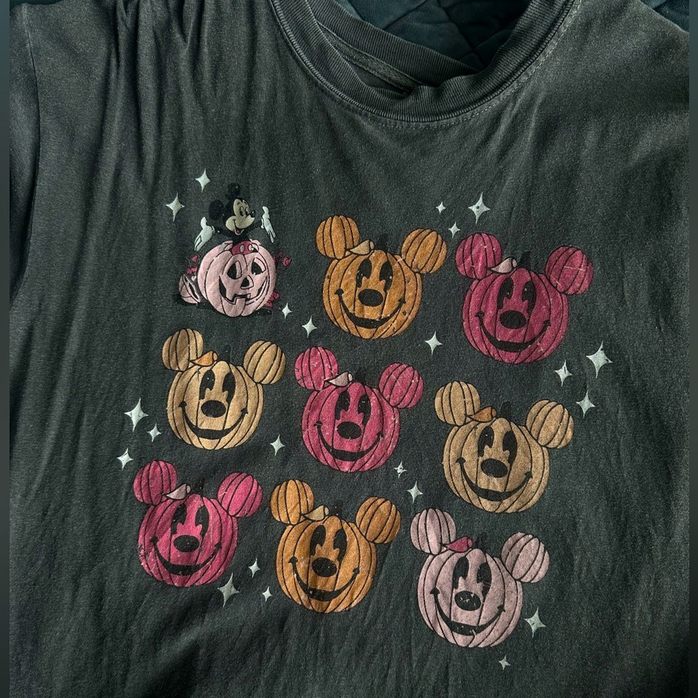 Mickey Pumpkins Halloween Disney shirt